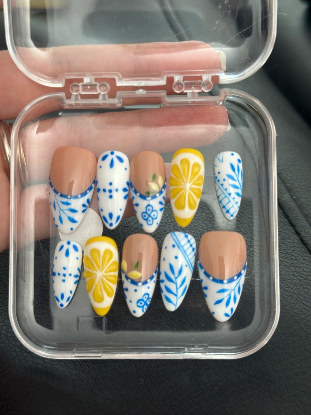 NWT Nailglossie Lemon Blue Mediterranean Press On Nails Medium